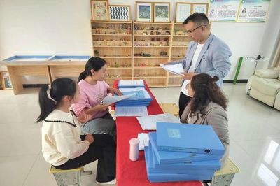 潢川县中小学心理健康教育视导组到踅孜中学检查指导心理健康工作